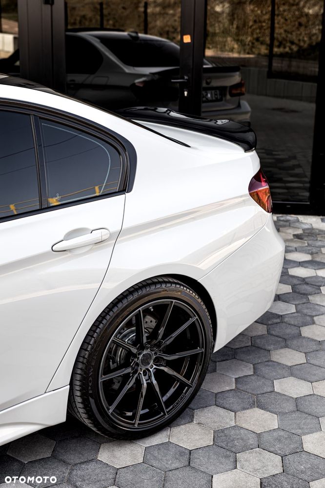 BMW Seria 3 - 23