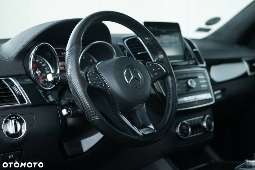 Mercedes-Benz GLE - 18