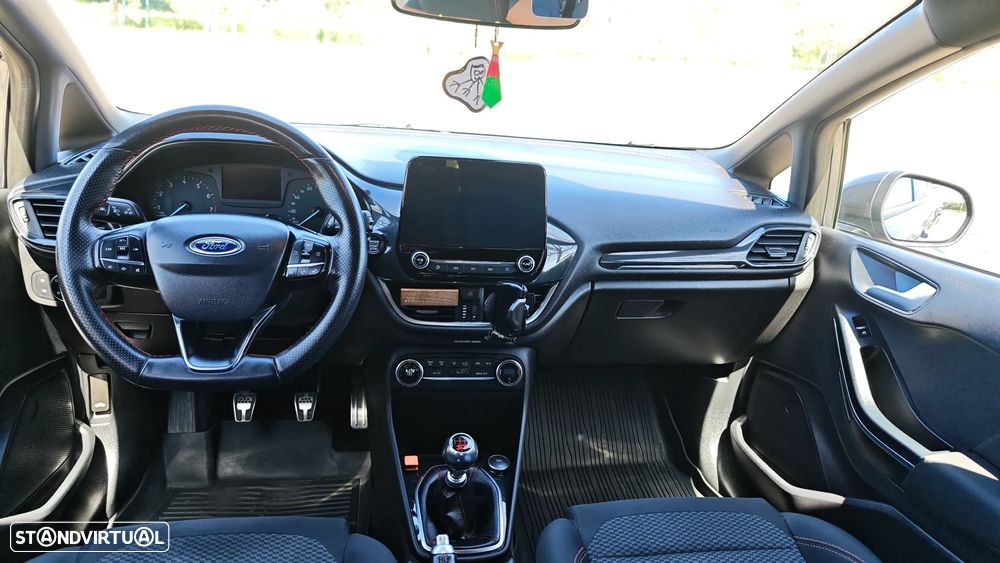 Ford Fiesta - 9