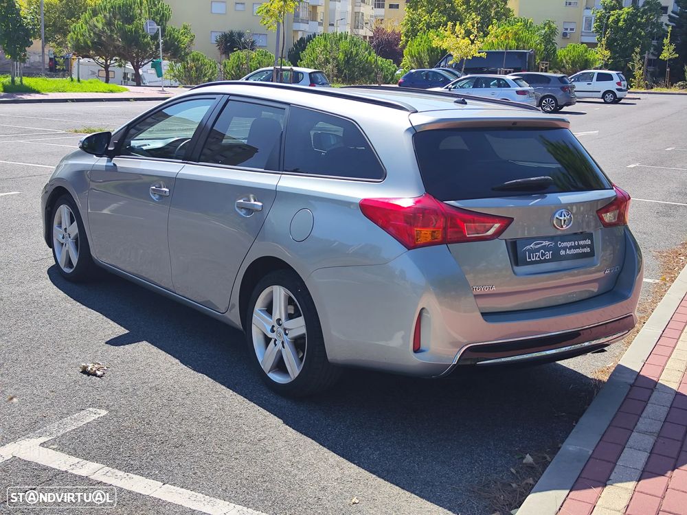 Toyota Auris Touring Sports 1.4 D-4D Comfort+Pack Sport - 10