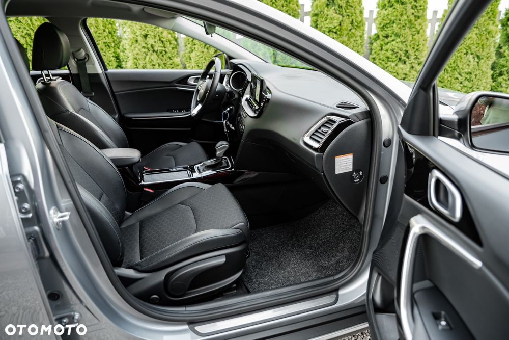 Kia XCeed 1.6 CRDi DCT7 VISION - 25
