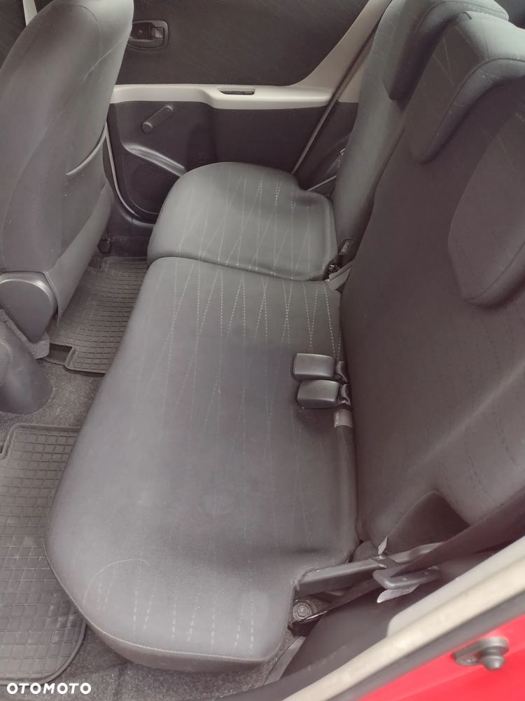 Toyota Yaris - 7