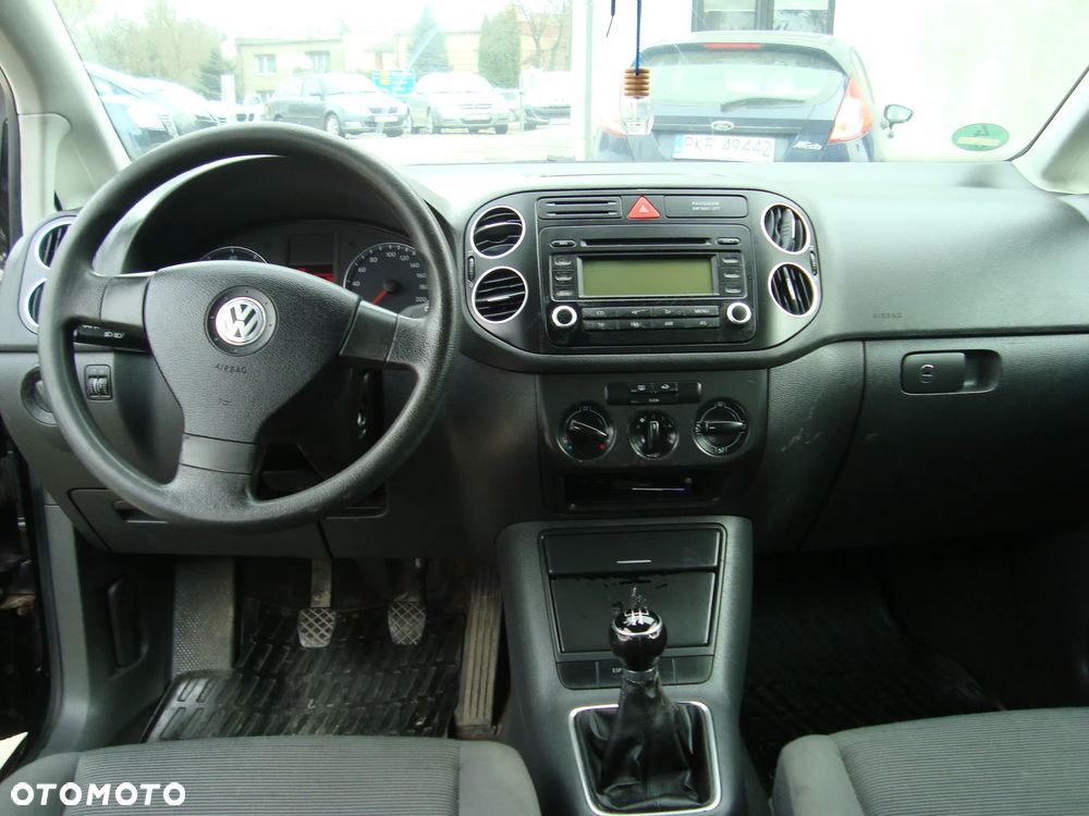 Volkswagen Golf - 10