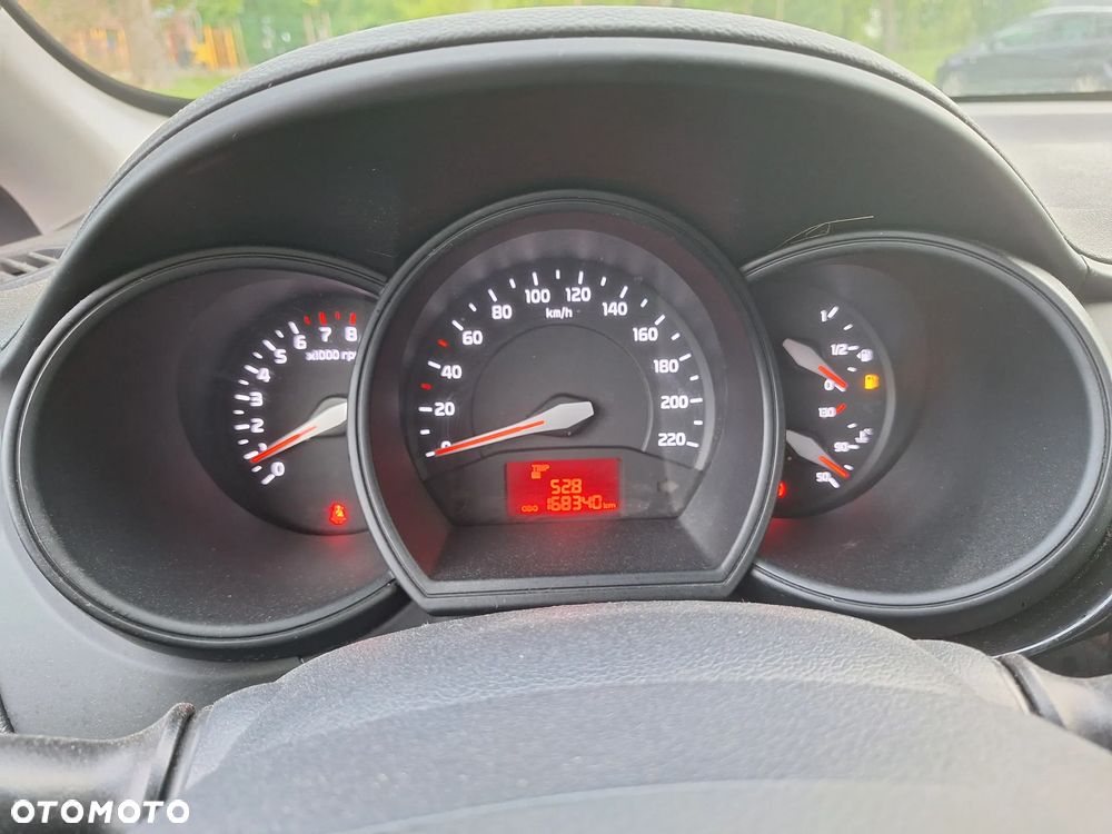Kia Rio 1.2 Dream Team Edition - 29