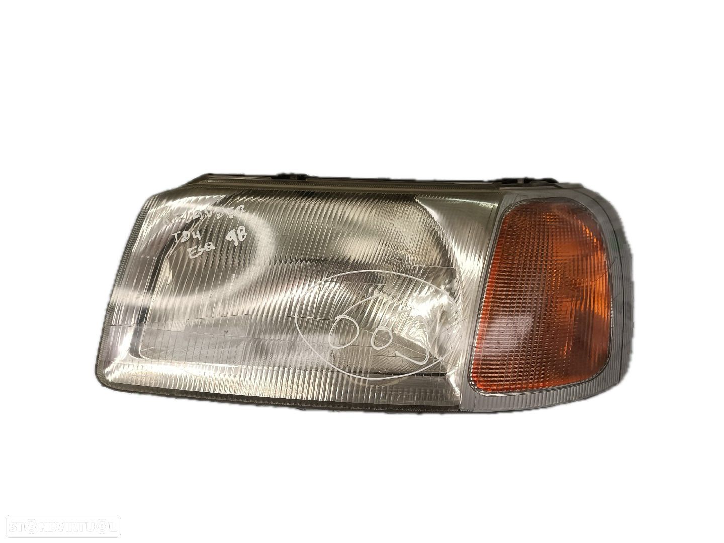Farol Esq Land Rover Freelander (L314) - 1