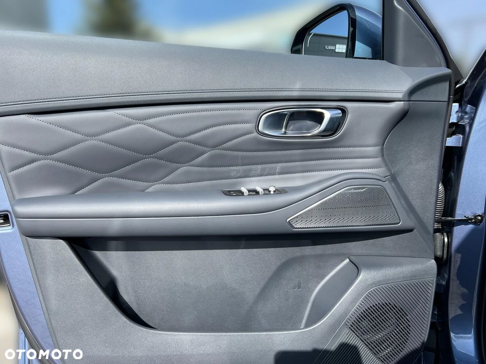 Geely Starray EM-i 1.5 PHEV Max - 15