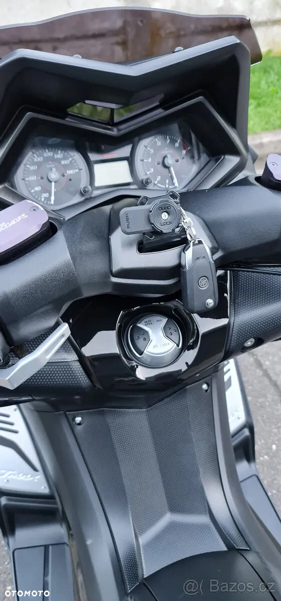 Yamaha Tmax - 20