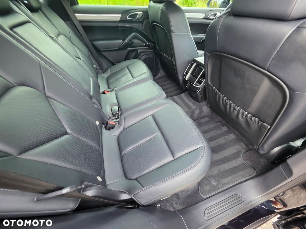 Porsche Cayenne Diesel Tiptronic S - 13