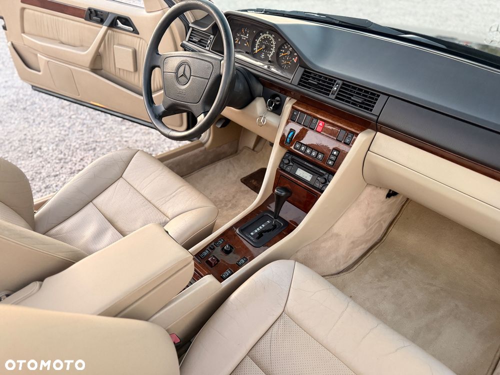 Mercedes-Benz Klasa E 320 - 39