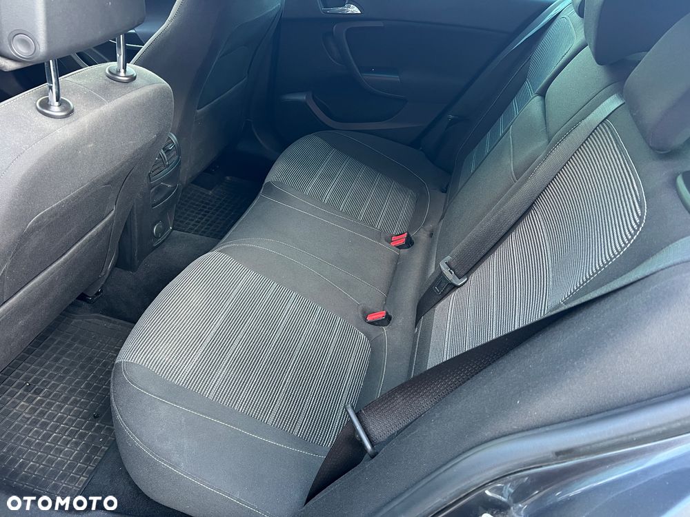 Opel Insignia 2.0 CDTI - 11
