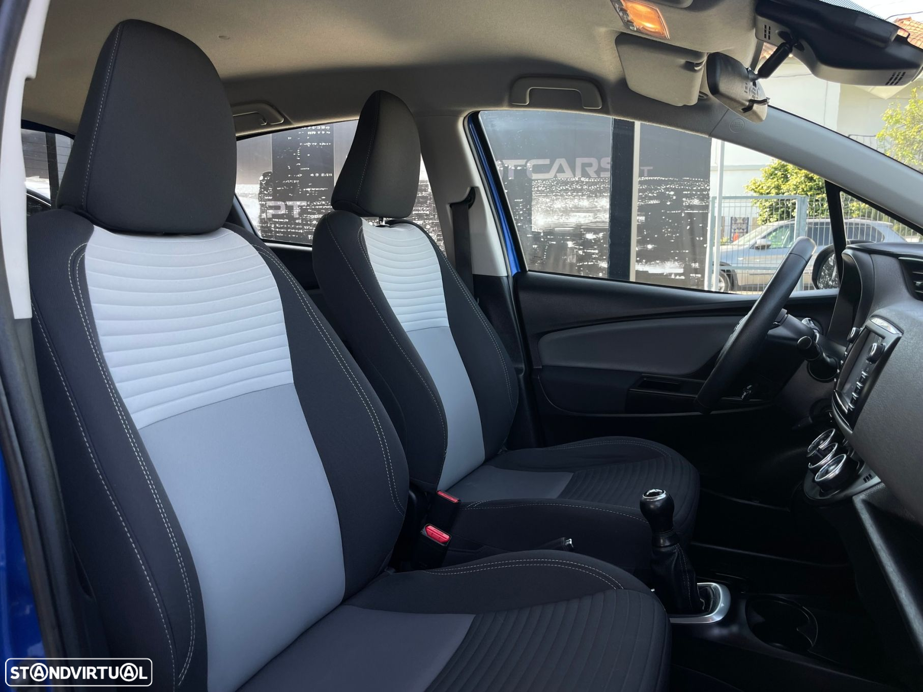 Toyota Yaris 1.0 VVT-i - 15