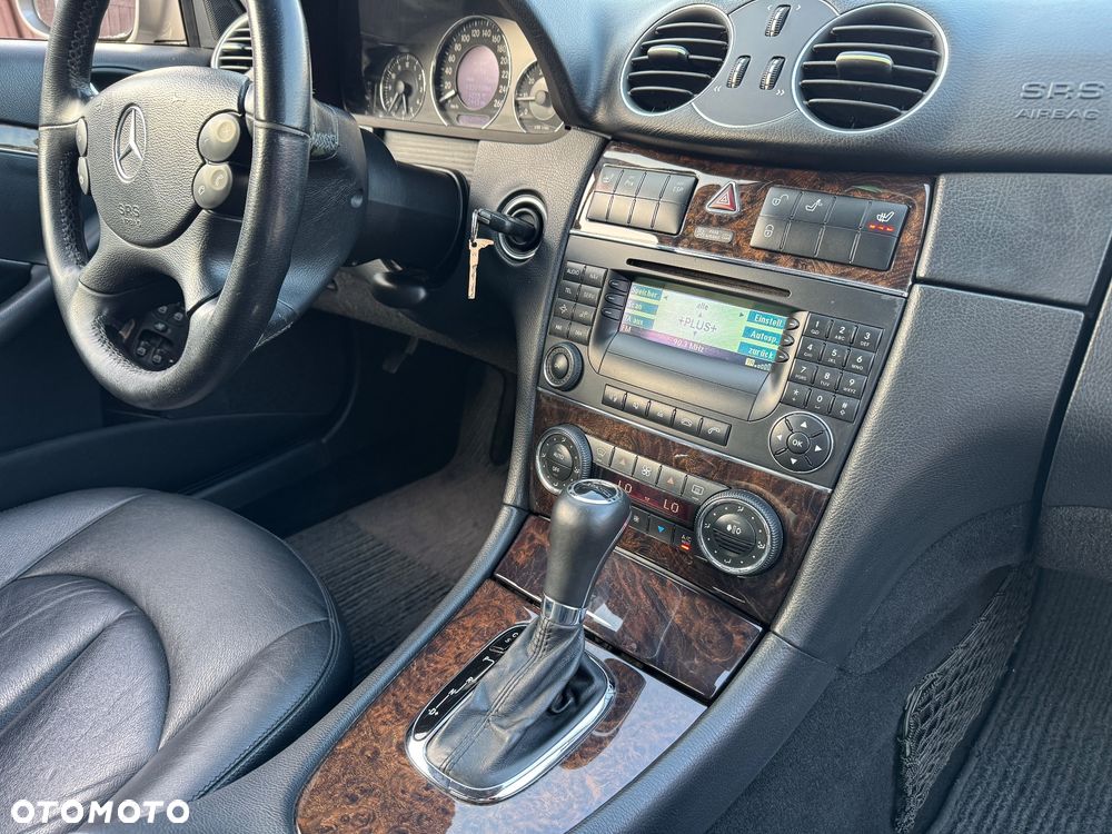 Mercedes-Benz CLK - 9