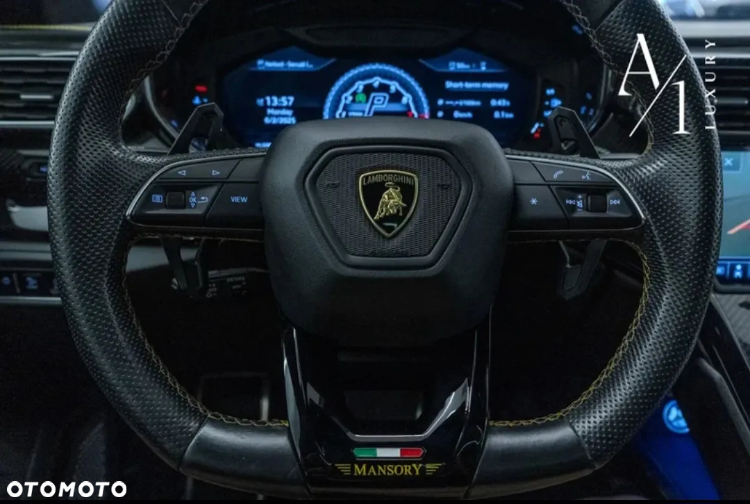Lamborghini Urus Standard - 26
