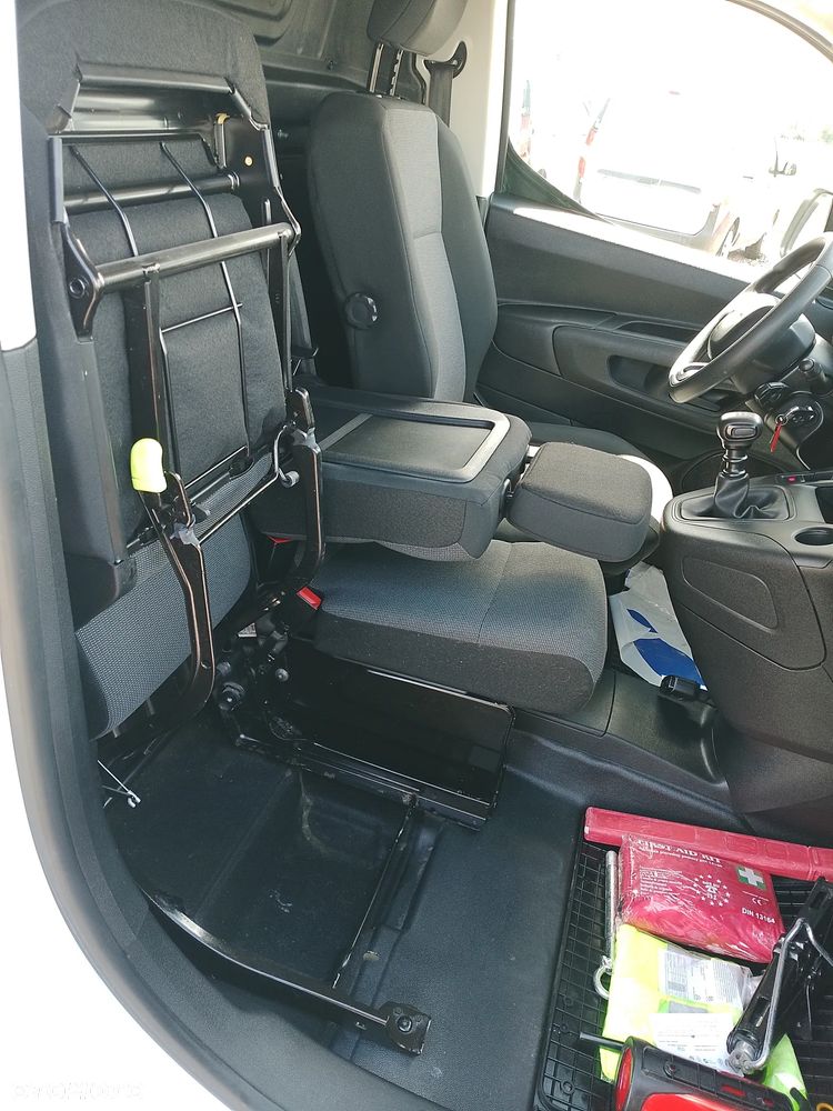 Toyota Proace Berlingo Partner Combo Doblo L2 Izoterma Chłodnia 230V Salon PL 3 osoby 2 EUPal 2,5 DMC - 32