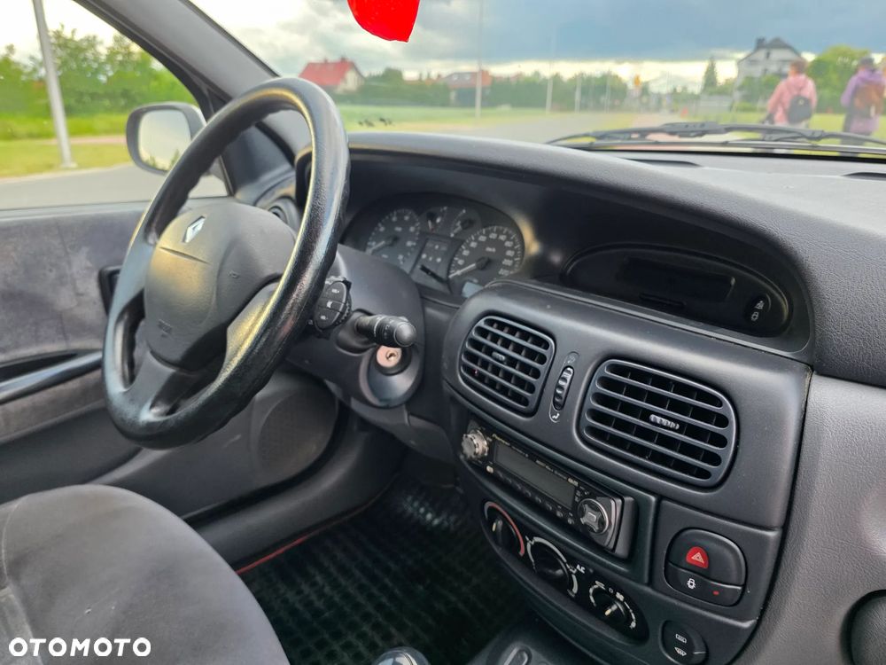 Renault Megane - 11
