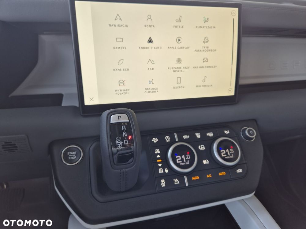 Land Rover Defender 110 D250 X-Dynamic SE - 14