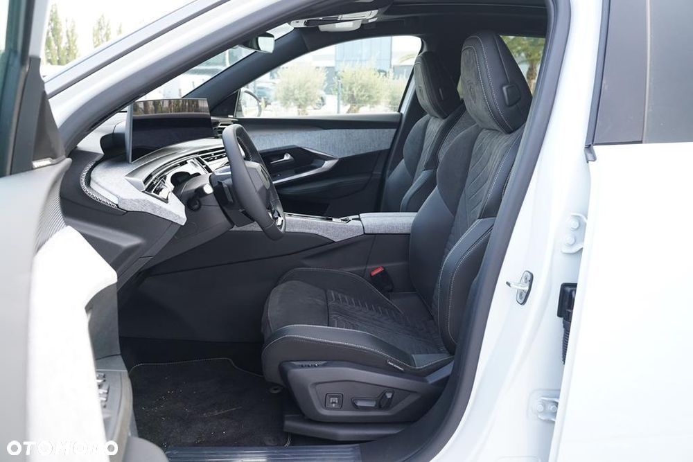 Peugeot 3008 1.2 PureTech mHEV GT E-DCS6 - 11