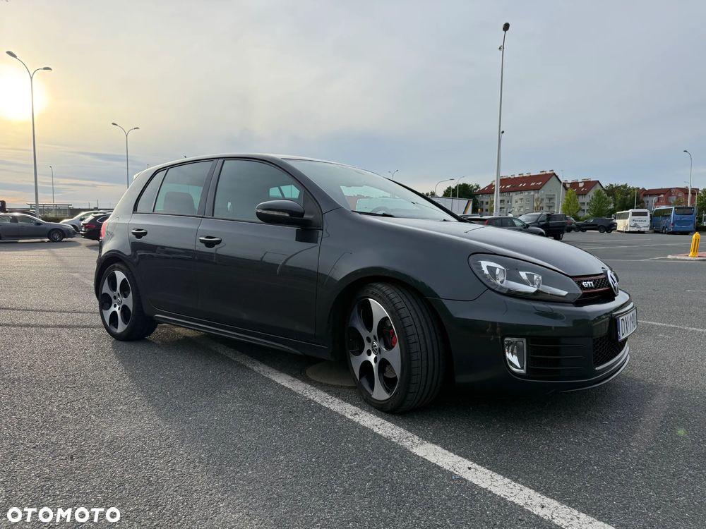 Volkswagen Golf - 3