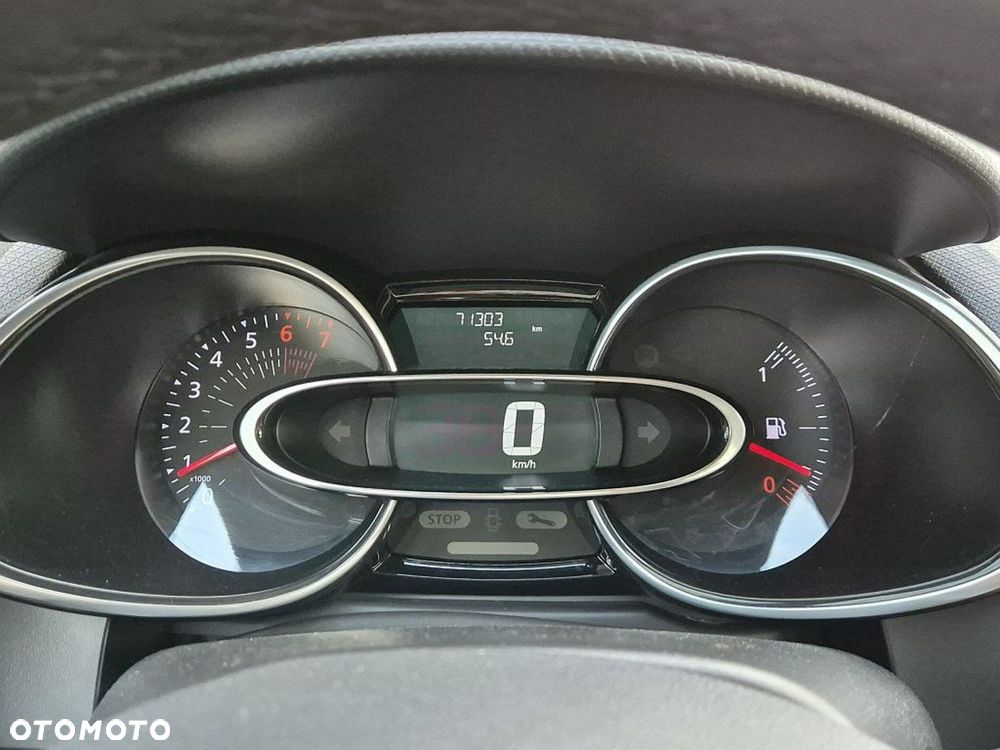 Renault Clio - 23