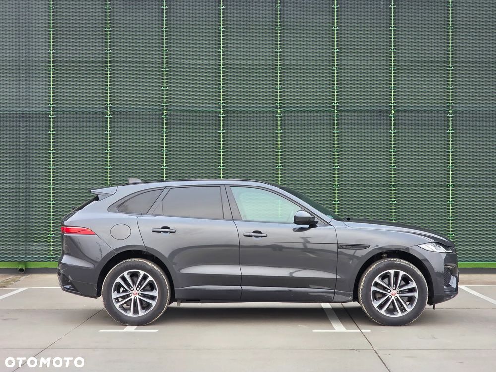 Jaguar F-Pace 2.0 D200 mHEV AWD R-Dynamic Black - 9