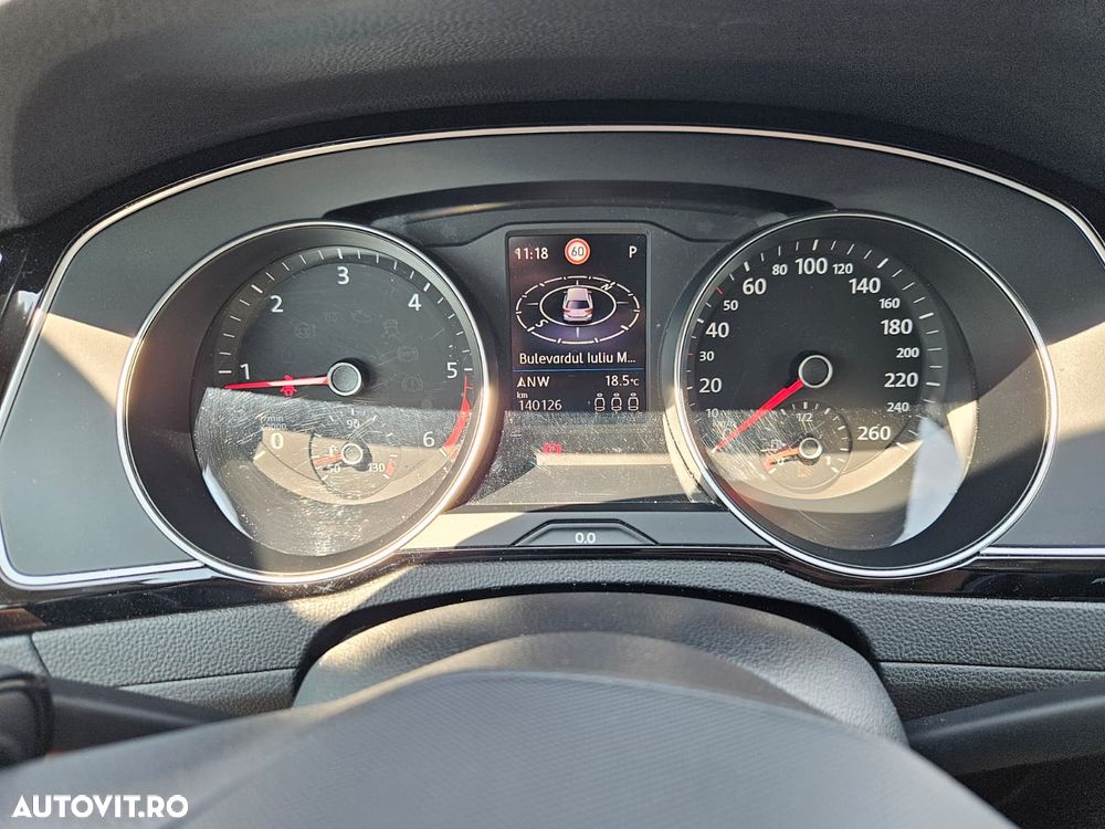 Volkswagen Passat 2.0 TDI SCR DSG BlueMotion Highline - 17