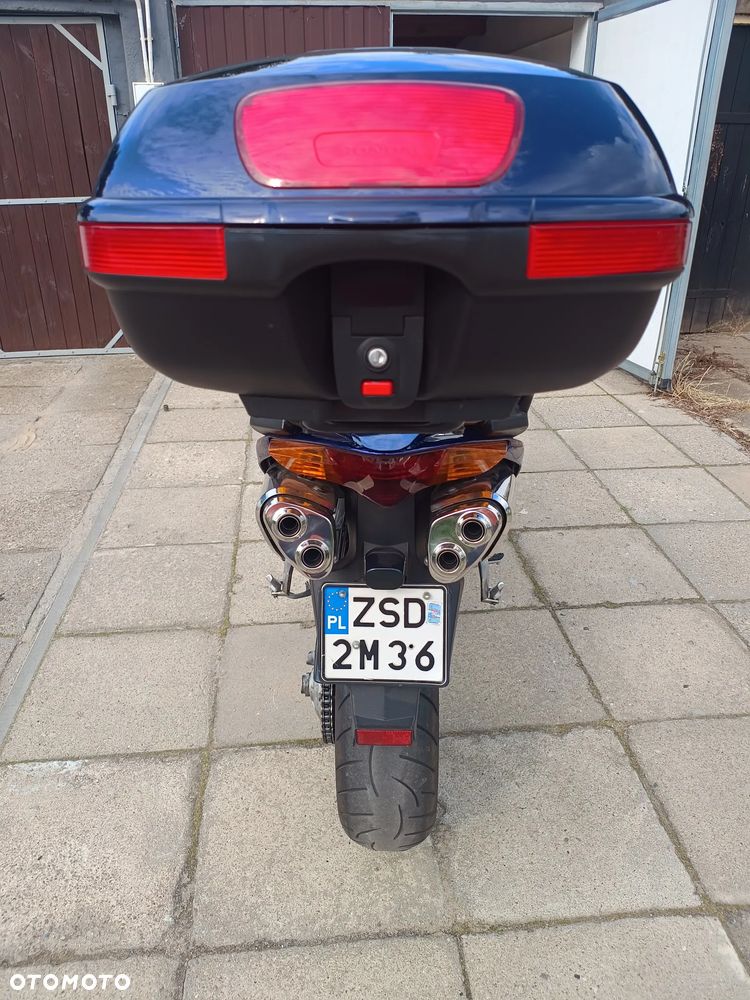Honda VFR - 5