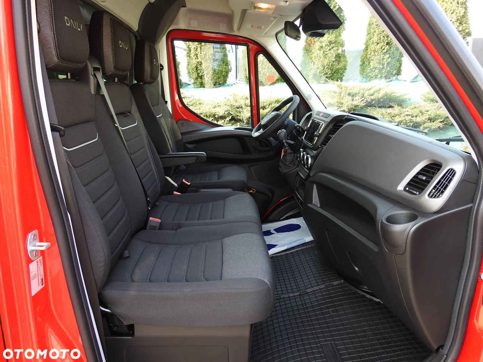 Iveco DAILY NOWY 35S18 CONNECT PLANDEKA 10 PALET WEBASTO KLIMATYZACJA TEMPOMAT NAWIGACJA LEDY ASO  180KM [ 500249 ] - 37