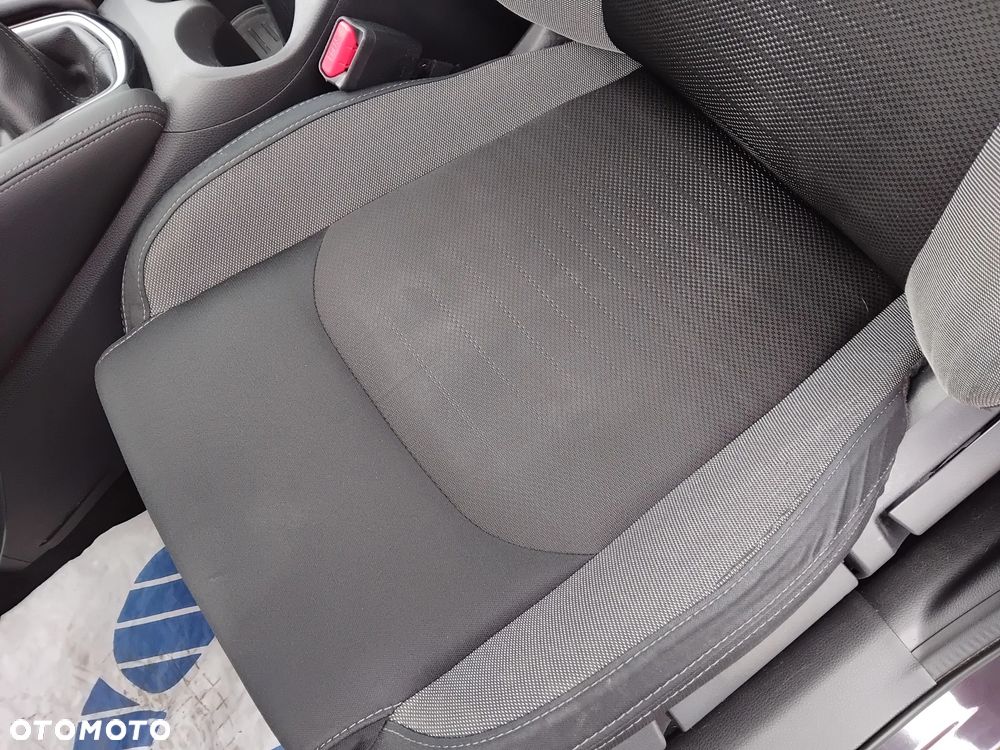 Nissan Qashqai 1.2 DIG-T N-Connecta EU6 - 19