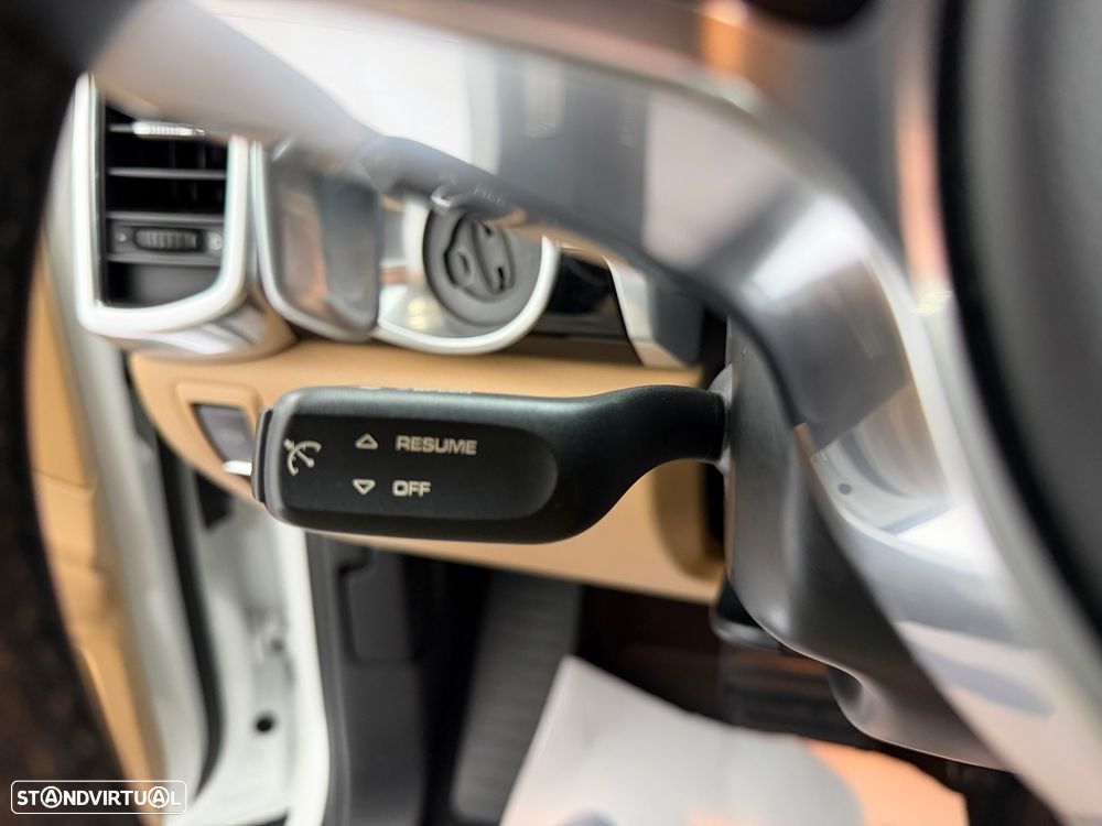 Porsche Cayenne Tiptronic S - 33