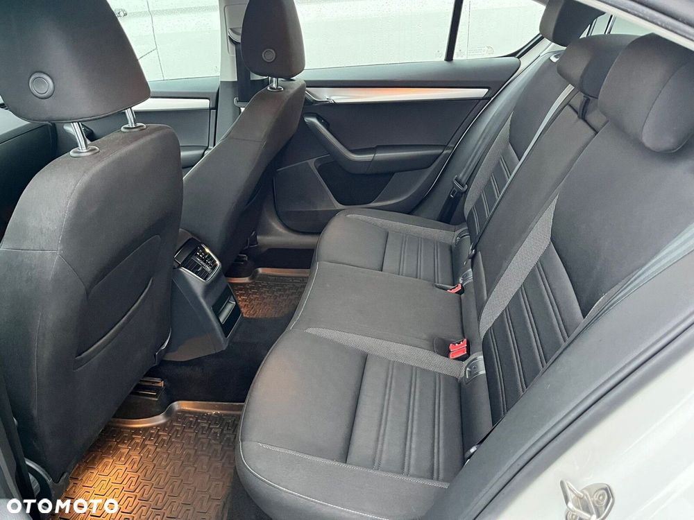 Skoda Octavia 1.6 TDI Ambition - 13