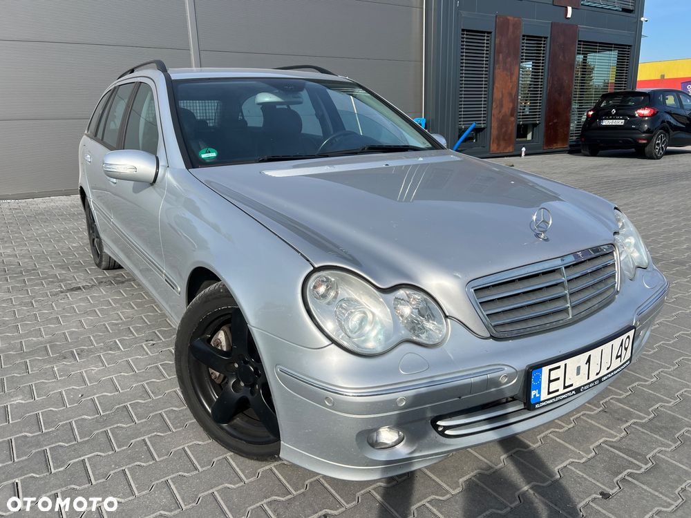 Mercedes-Benz Klasa C 180 Kompressor Automatik BlueEFFICIENCY Avantgarde - 2