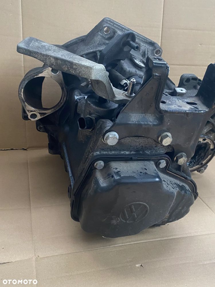 VW POLO 6R V 1.6 tdi Skrzynia biegów manual KFK - 3