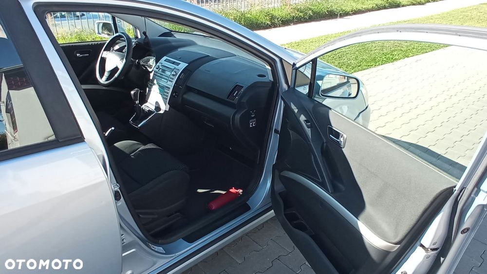 Toyota Corolla Verso 1.6 Luna - 12