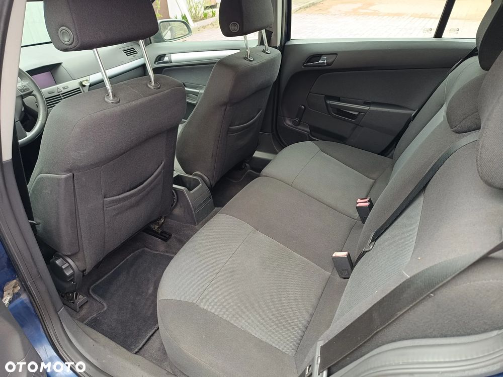 Opel Astra 1.9 CDTI - 10