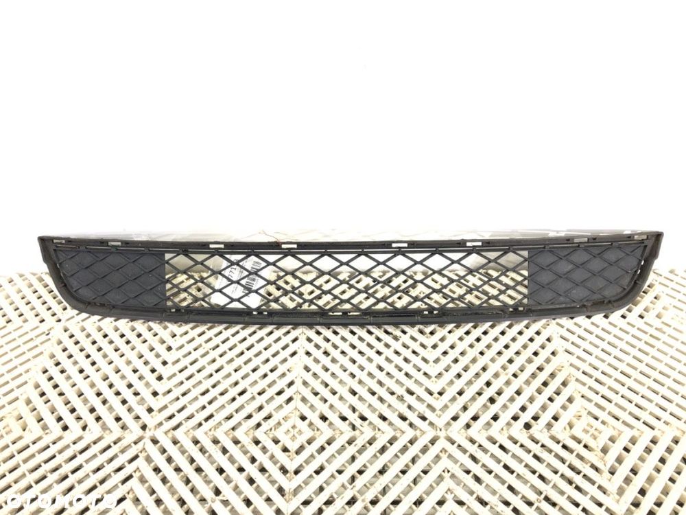 KRATKA ZDERZAKA PRZÓD ŚRODKOWA  BMW X3 (F25) 2010 - 2017 xDrive 20 d 135 kW [184 KM] olej - 1