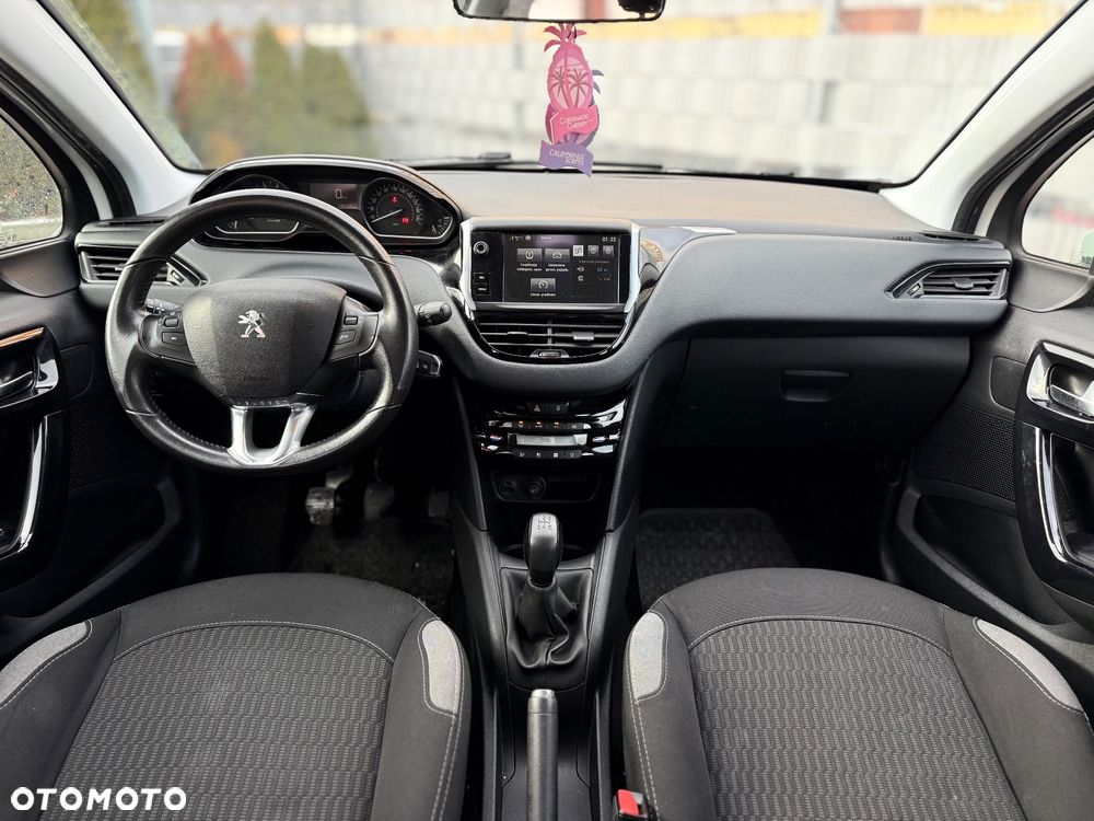 Peugeot 208 1.2 PureTech Active - 12