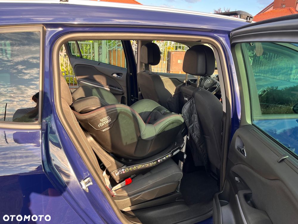 Opel Zafira - 9