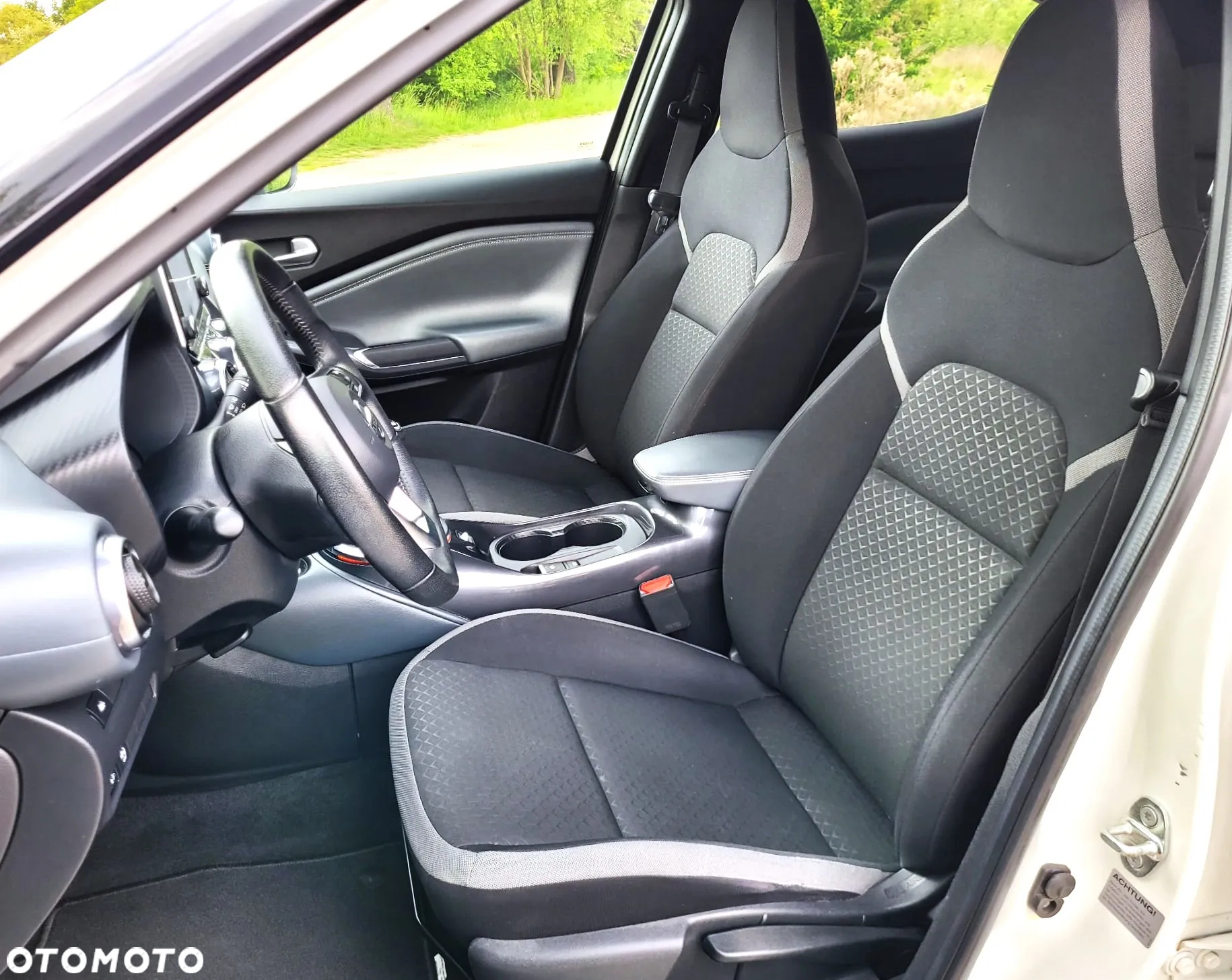 Nissan Juke 1.0 DIG-T N-Connecta - 22