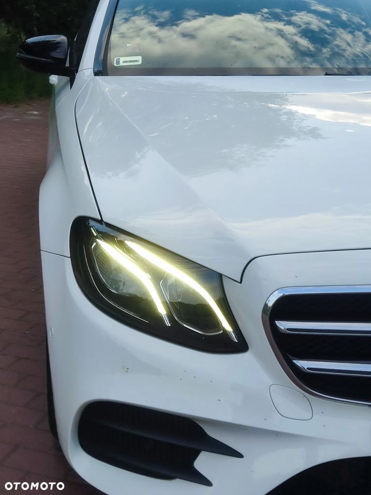 Mercedes-Benz Klasa E 220 d 4-Matic 9G-TRONIC - 13