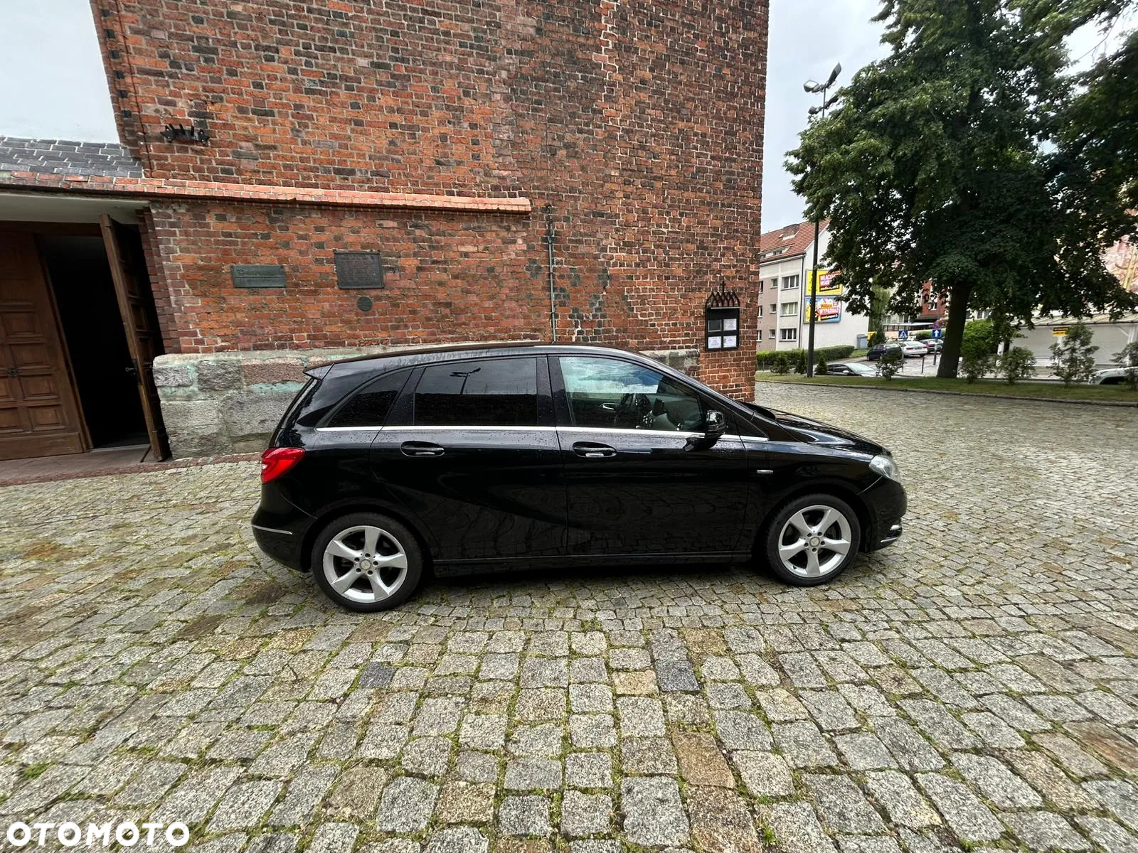Mercedes-Benz Klasa B 180 (BlueEFFICIENCY) - 32