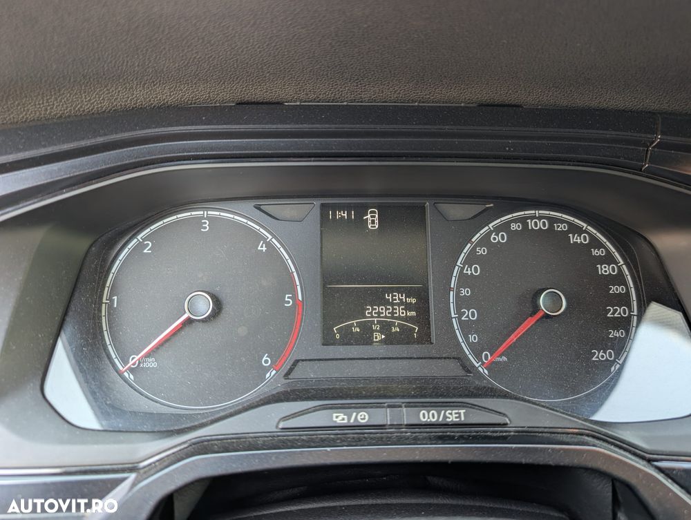 Volkswagen Polo 1.6 TDI Trendline - 6