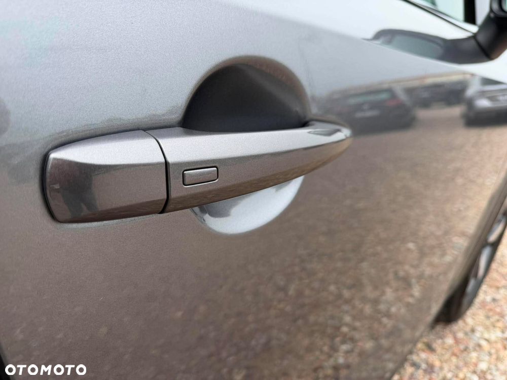 Nissan Qashqai 1.3 DIG-T MHEV 4x4 N-Connecta Xtronic - 12