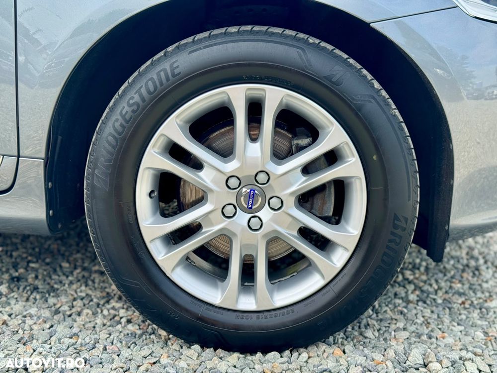 Volvo XC 60 D4 Geartronic Summum - 13