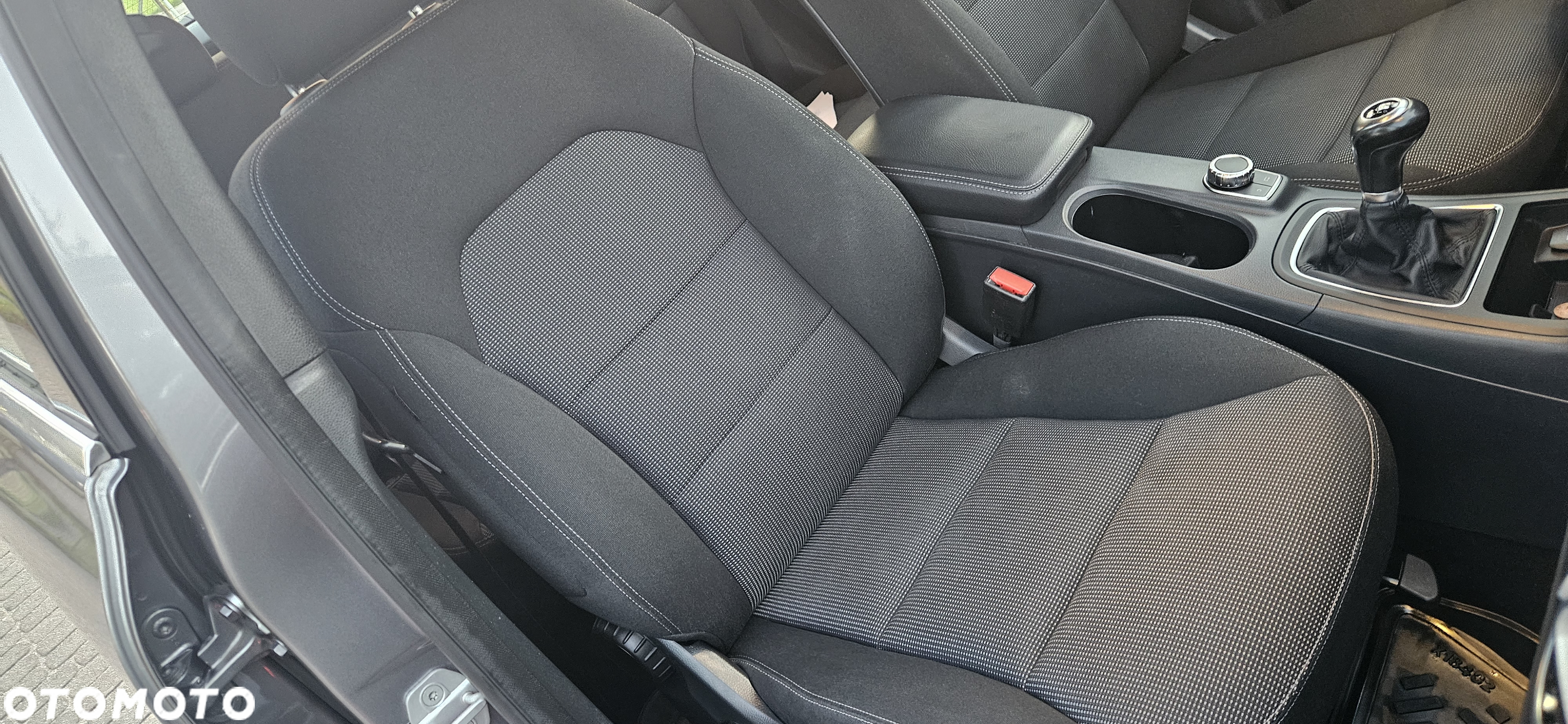 Mercedes-Benz Klasa B 180 BlueEFFICIENCY Edition - 28