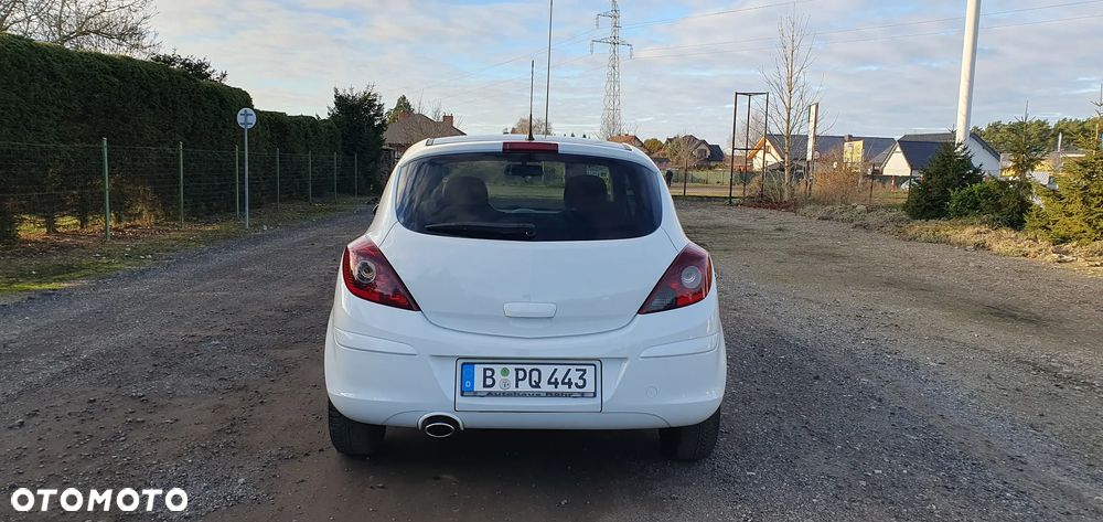 Opel Corsa 1.2 16V Cosmo EasyTronic - 3
