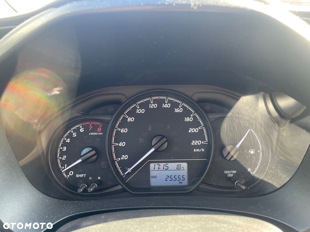 Toyota Yaris 1.5 Dynamic - 18