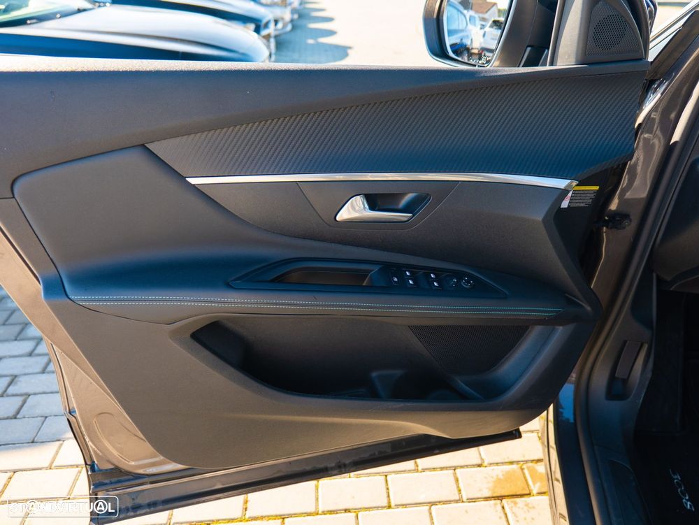 Peugeot 3008 1.2 PureTech Allure Pack EAT8 - 11