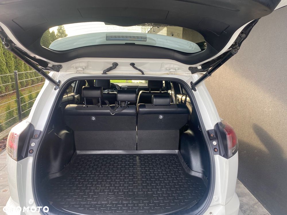 Toyota RAV4 2.0 D-4D Premium 4x2 - 2