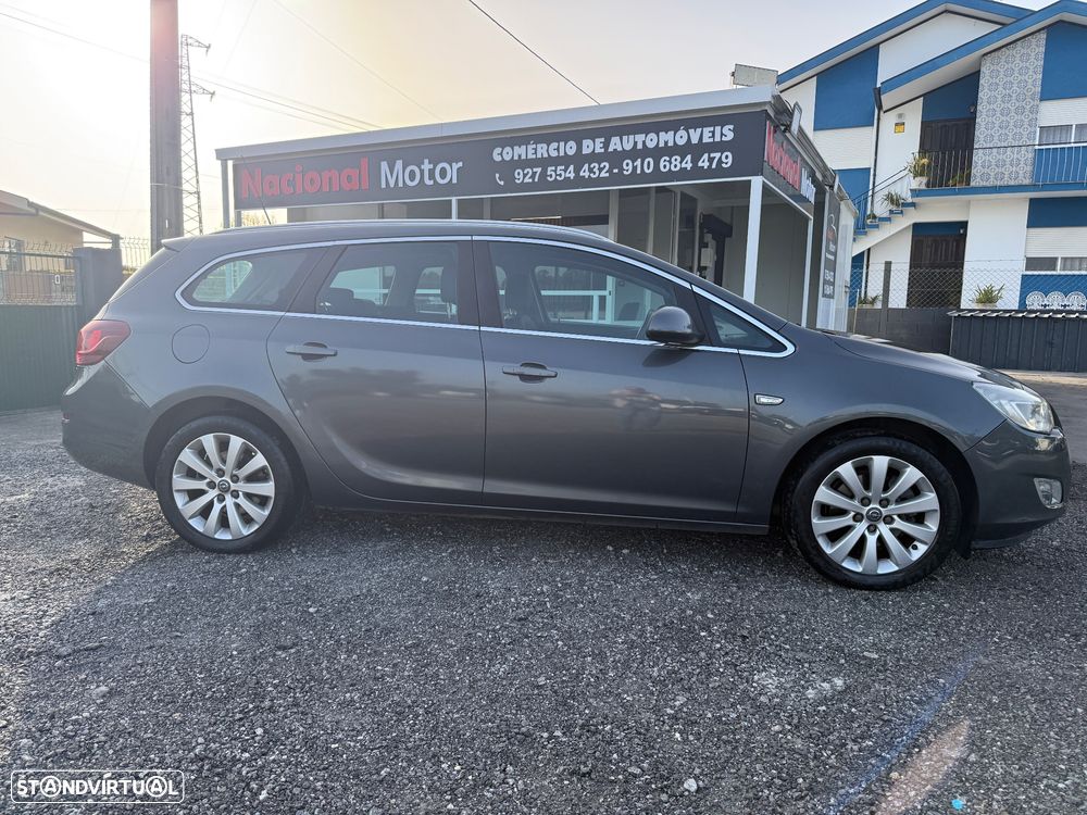Opel Astra Sports Tourer 1.7 CDTi Cosmo - 2