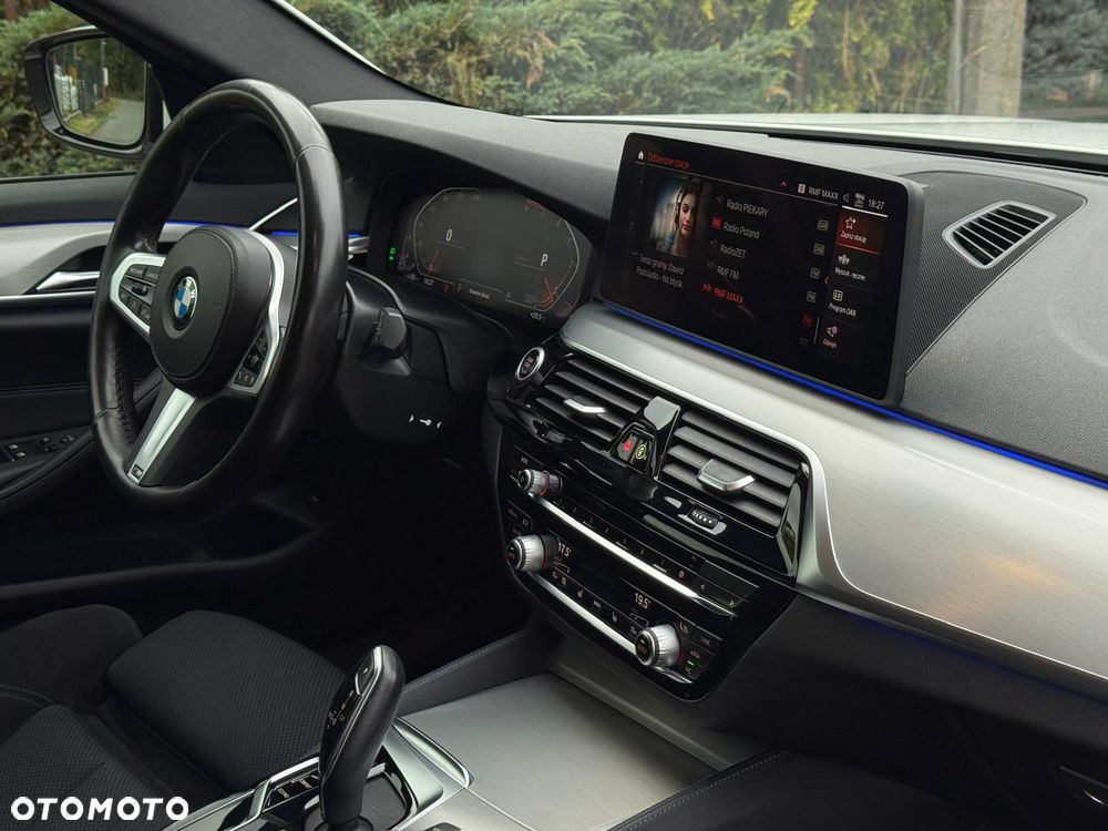 BMW Seria 5 520d xDrive M Sport Edition - 18